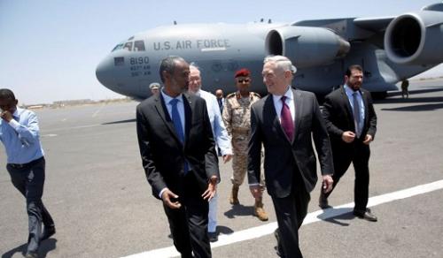 2017年4月23日，吉布提国防部长在机场欢迎美国国防部长马蒂斯。