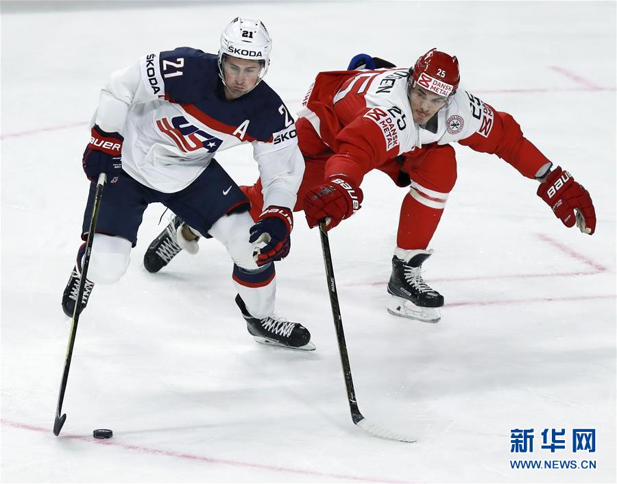 （体育）（2）冰球——世锦赛小组赛：美国胜丹麦