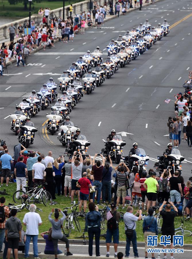 （國際）（2）華盛頓舉行“滾雷”摩托車大遊行 