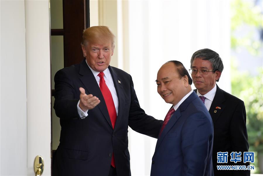 （XHDW）（1）特朗普会见越南总理阮春福