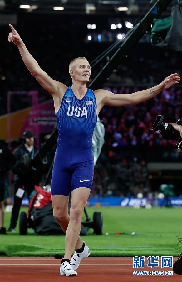 （體育）（2）田徑——世錦賽：美國選手肯德裏克斯奪得男子撐桿跳高冠軍
