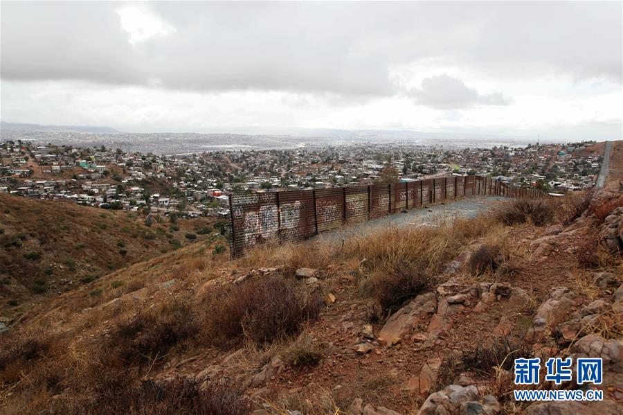 （国际）（6）探访美墨边境隔离墙