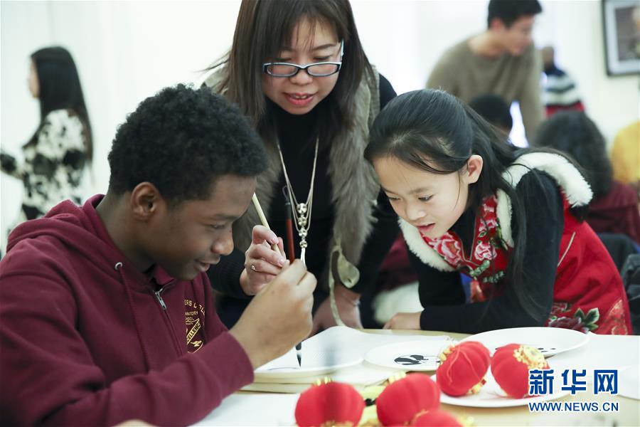（国际）（4）中美学生在纽约交流中国传统文化
