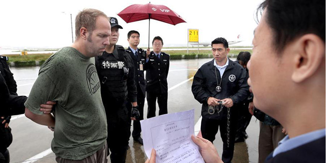中國警方向美國遣返一名紅通逃犯