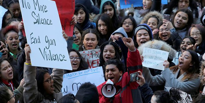 美國多地再掀控槍遊行 學生白宮外集會要求禁槍