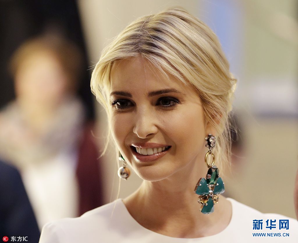 伊万卡出席g20妇女峰会晚宴 一袭白裙优雅迷人(组图)